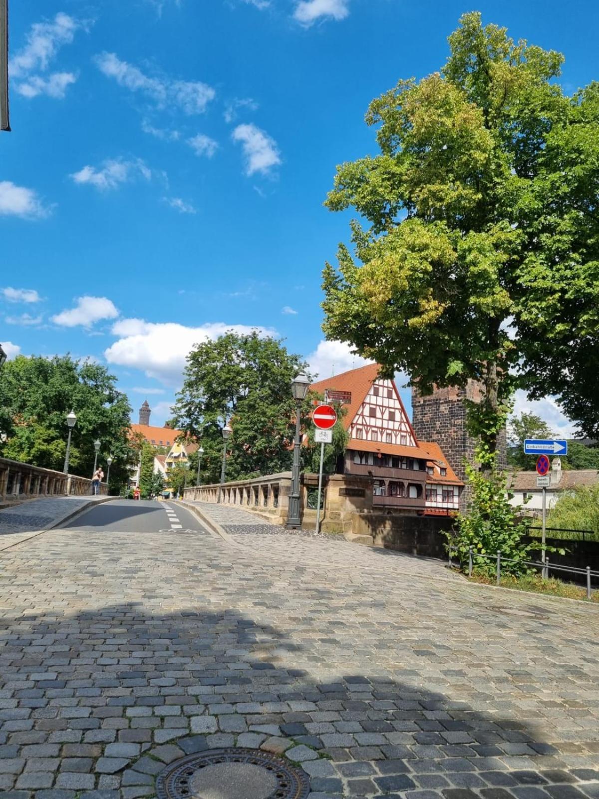 Altbau Charme In Der Nuernberger Innenstadt ภายนอก รูปภาพ