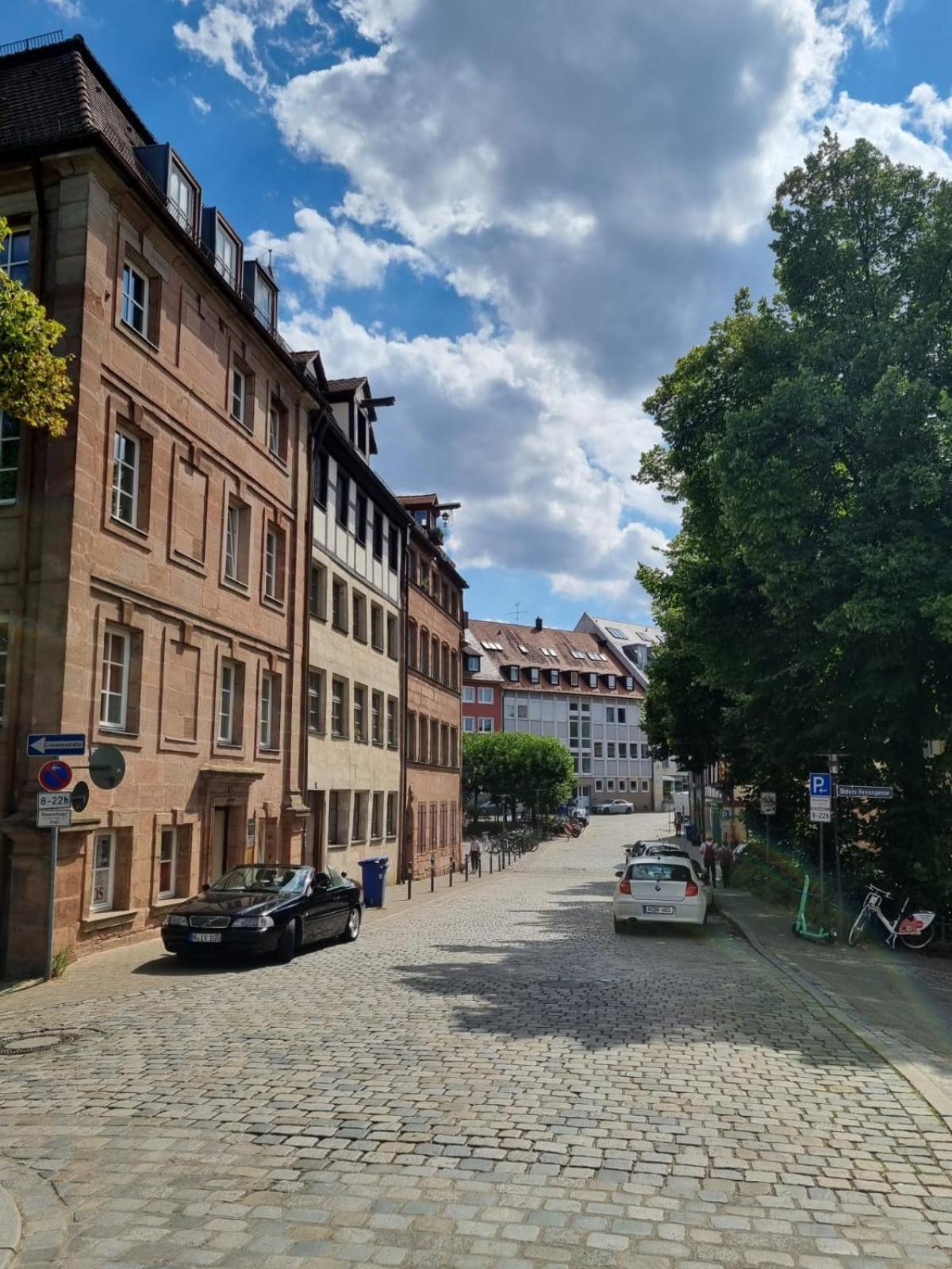 Altbau Charme In Der Nuernberger Innenstadt ภายนอก รูปภาพ