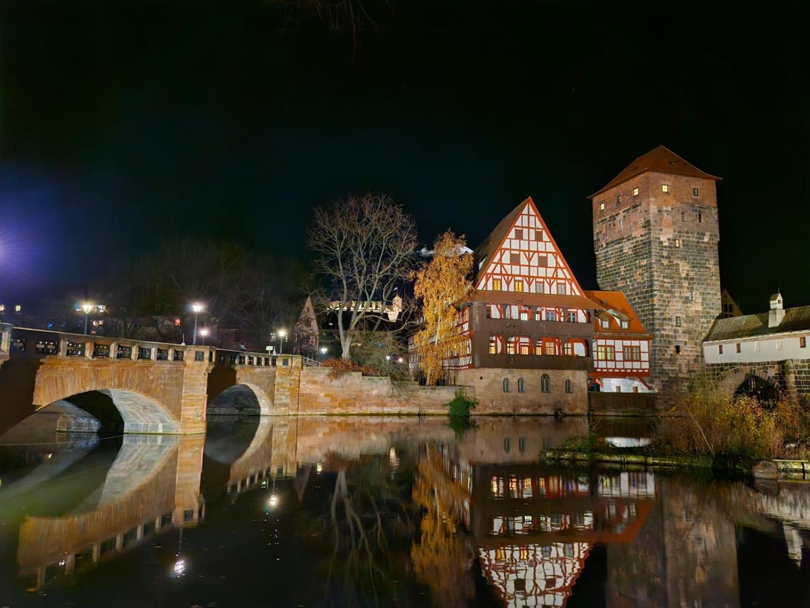 Altbau Charme In Der Nuernberger Innenstadt ภายนอก รูปภาพ